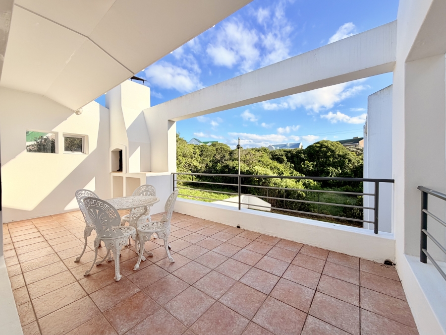 5 Bedroom Property for Sale in Vermont Western Cape